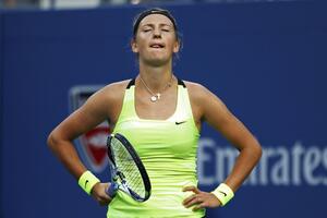 Azarenka propušta i Rolan Garos