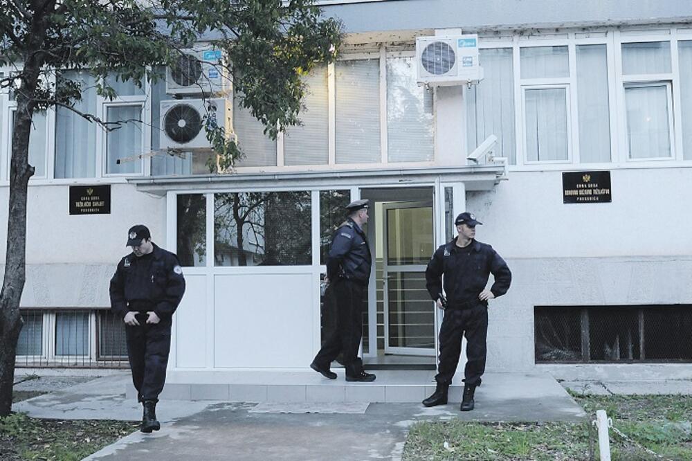 obezbjeđenje, MUP, Foto: Savo Prelević