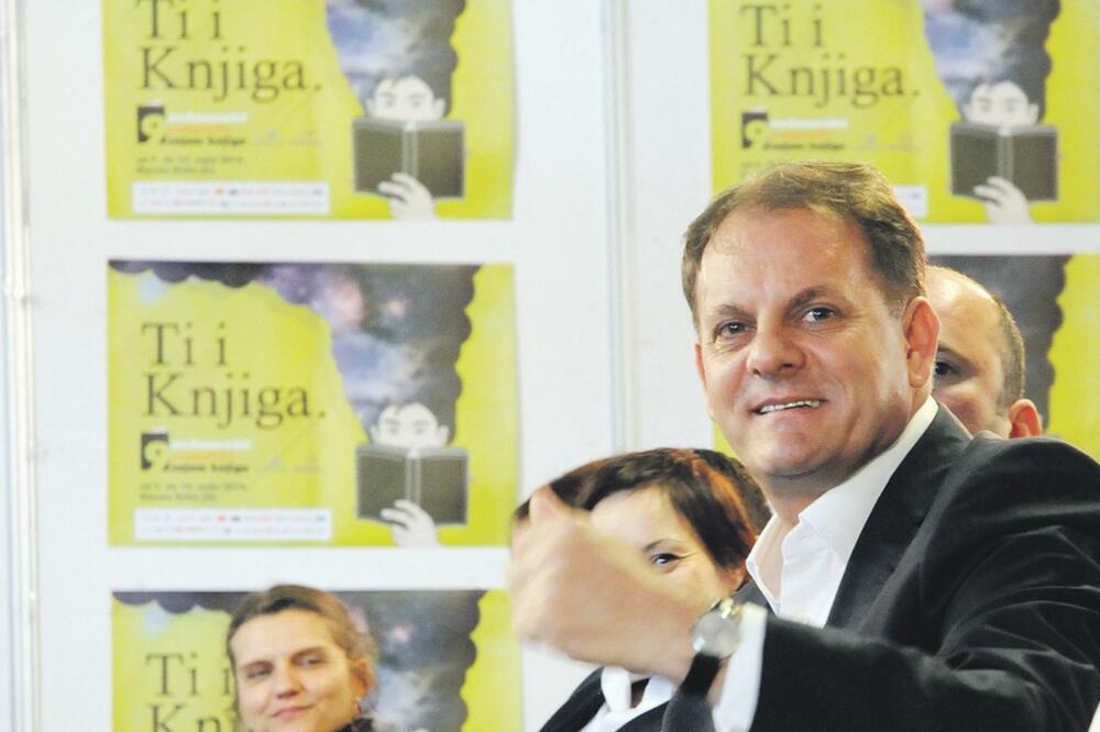 Slavoljub Stijepović na Sajmu knjiga, Foto: Luka Zeković