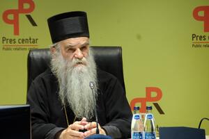 Amfilohije: NATO na Kosovu počinio genocid i vodi Hitlerovu...