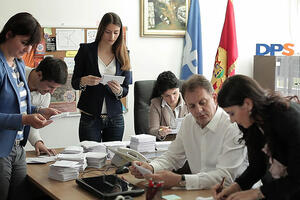 Stijepović čitao pisma građana: Lično ću kontaktirati one koji su...