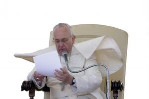 Papa: Svi govore o miru, a idemo u drugom pravcu