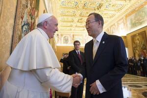Papa apeluje na svjetske vlade: Pomozite siromašnima