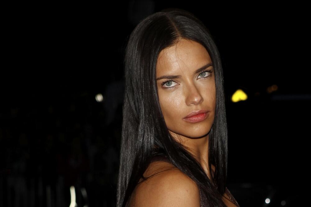 Adriana Lima, Foto: Reuters
