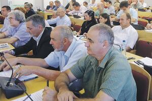 Dio odbornika SNP-a ne sluša centralu, ne žele Gojkovića?