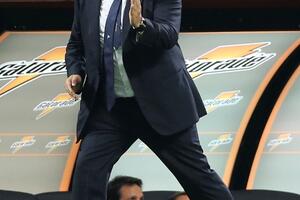 De Laurentis: Skidam kapu Benitesu