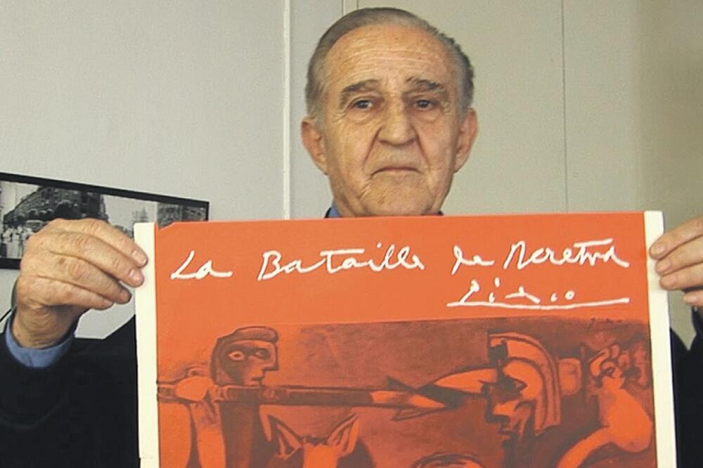 Veljko Bulajić, novina, Foto: Vecernji.hr