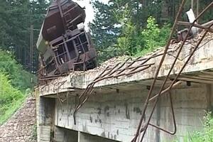 Mašinovođa: Na dijelu barske pruge kao preko minskog polja