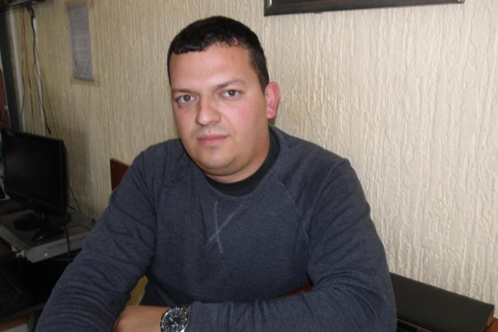 Velibor Petrušić, Foto: Demokratski front