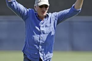 Ričard Gir glumeći klošara zaradio picu od prolaznice