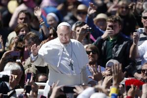 Papa Franjo: Učiniću sve da se sačuva mir u Ukrajini