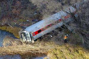 Kongo: Voz iskočio iz šina, stradalo 37 ljudi