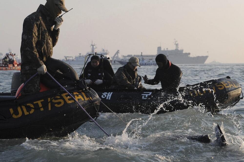 Južna Koreja, trajekt, Foto: Reuters