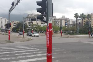 Pozitivna barskom SDP-u: Promijenite slogan u "čist izbor-prljav...