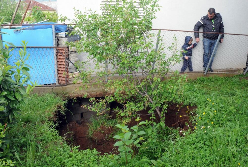 Slaven Vujošević, rupa na Koniku