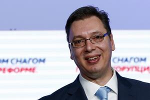 Jednoumlje i oportunizam: U Vučićevu partiju se učlani hiljadu...