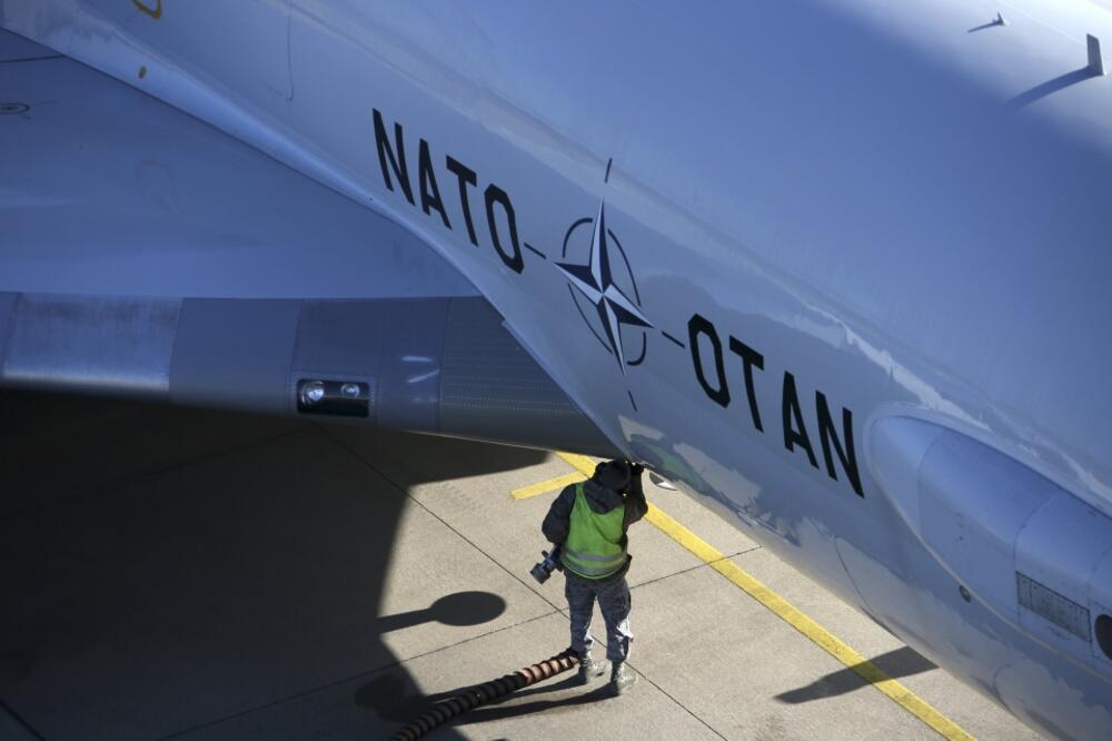 NATO avion, Foto: Reuters