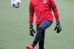 UEFA: Kurtoa može da igra protiv Čelzija