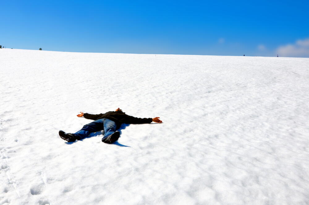 Muškarac na snijegu, Foto: Shutterstock