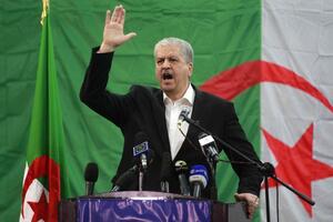 Alžir: Kamenjem na premijera