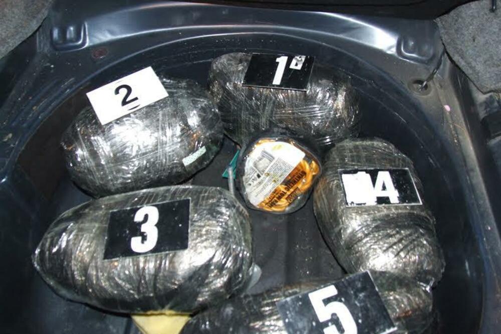 Skank Kula, Foto: Uprava policije