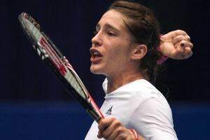 Petković i Čepelova u finalu Čarlstona