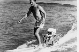 Umro čovjek koji je napravio revoluciju u surfovanju