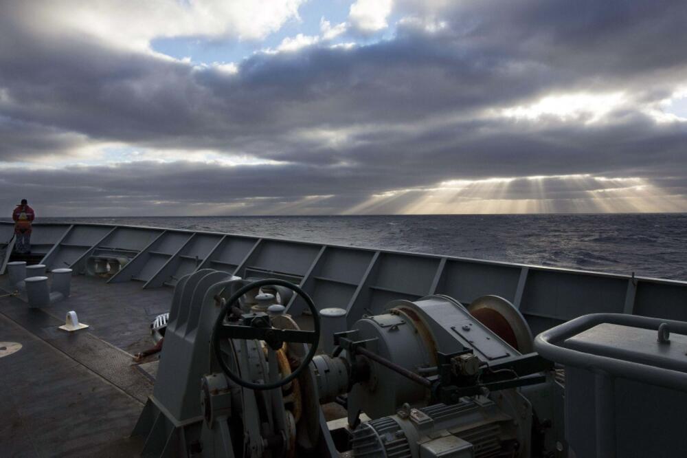 Malezija avion, Australijski brod, Foto: Reuters