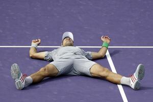 L'Ekip: Nedodirljivi Đoković