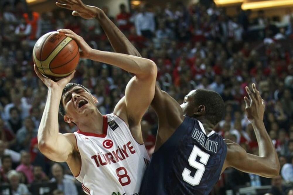 Ersan Iljasova, Foto: REUTERS