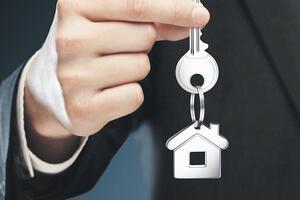 Stan dodijeljen i Mugošinoj sestri od strica