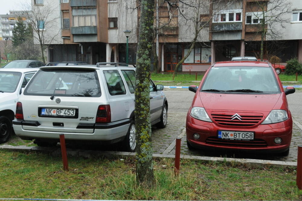 Nikšić paljenje vozila, Foto: Ivan Petrušić