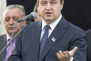 Dačić: Srbija će u slučaju Ukrajine balansirati između EU i Rusije