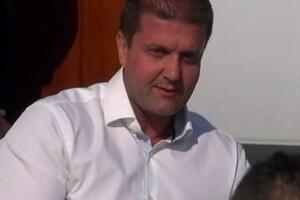Mićunovića zvali da smiruje Šarića pred referendum