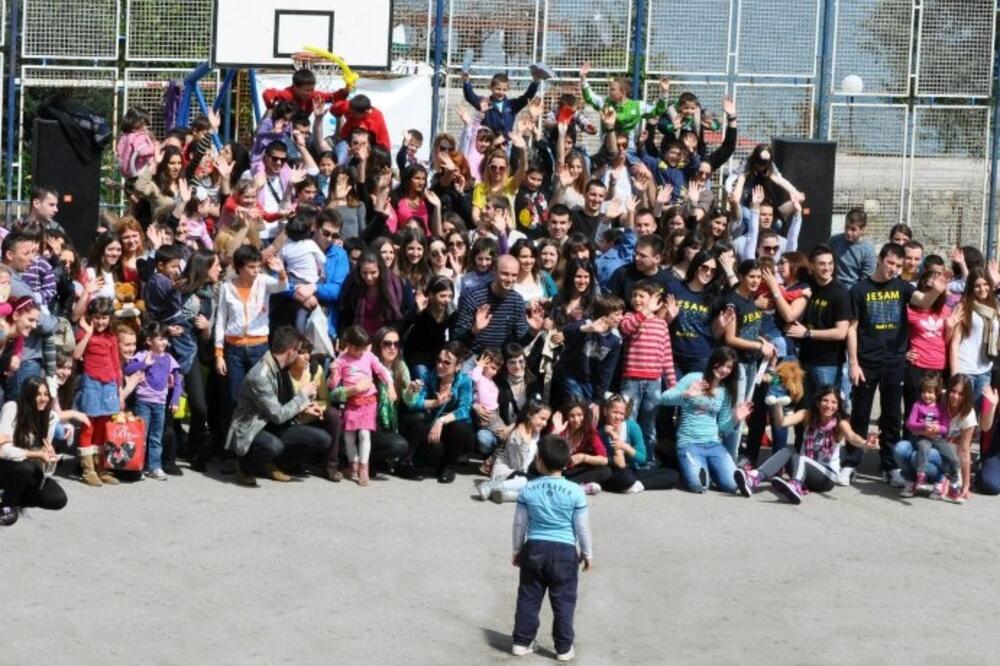 Slatkiš za djecu iz Bijele, Foto: Slatkiš za djecu iz Bijele