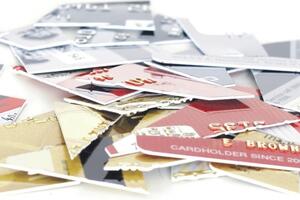 Banke i dalje ubiraju dobre prihode na račun kreditnih kartica