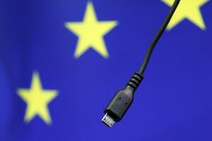 EU: Univerzalni punjač za mobilne telefone za tri godine
