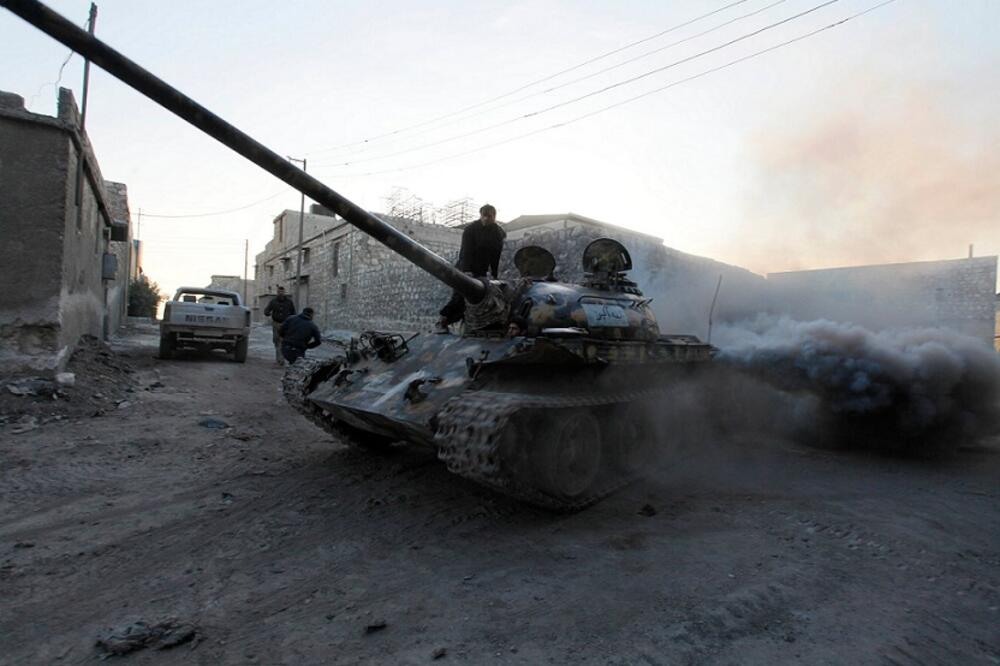 Sirija, Alepo, pobunjenici, tenk, Foto: Reuters