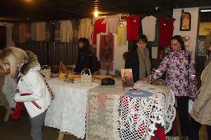 Žabljak: Otvorena osmomartovska izložba domaće radinosti