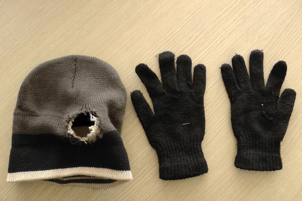 kapa i rukavice, Foto: Uprava policije