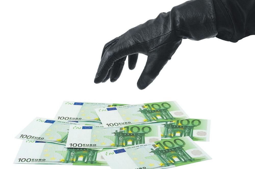 Krađa novca, Crna ruka, Novac, Foto: Shutterstock