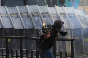 Protesti u Venecueli: Uhapšeno osam stranaca, optužili ih za...