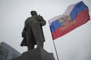 Donjeck: 10.000 okupljenih sa ruskim zastavama