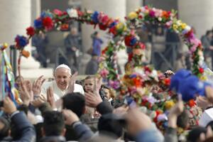Papa Franjo: "Ne osuđujte razvedene parove"