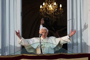 Papa Benedikt XVI: Odluka da odem je bila samo moja