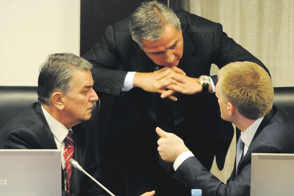 Vlada, Milo Đukanović, Igor Lukšić, Foto: Boris Pejović
