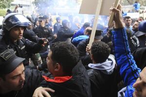 Kipar: Policija i radnici se sukobili ispred parlamenta