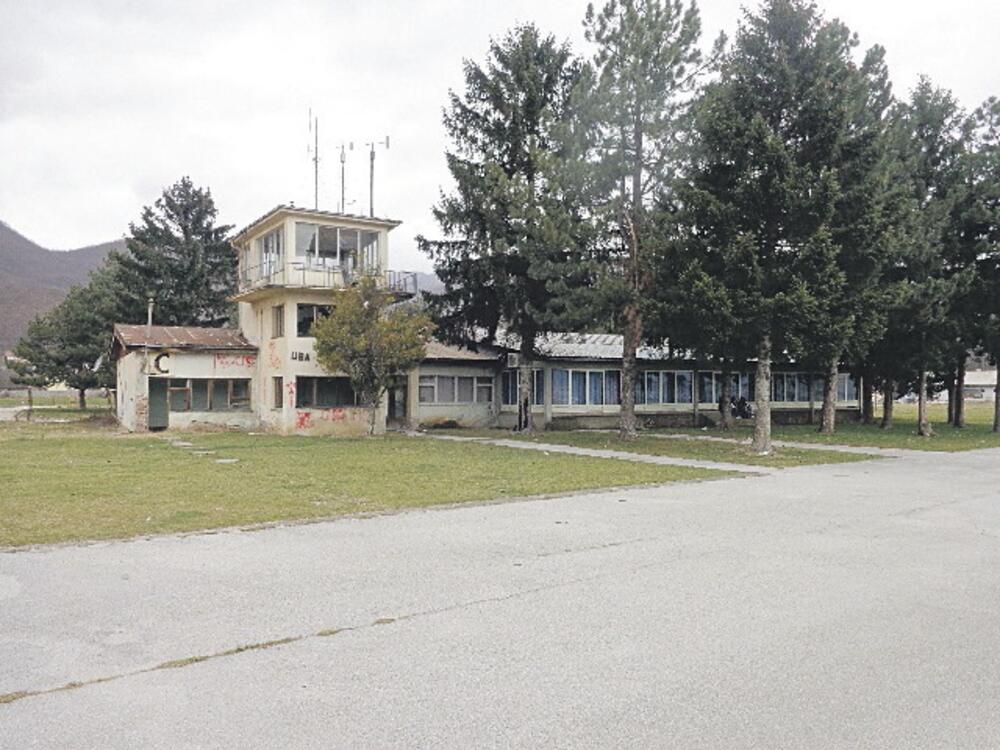 aerodrom Berane zgrada