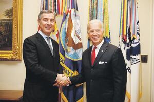 Amerika, zemlja daleka