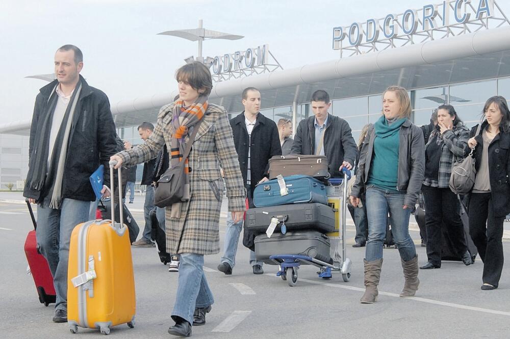 Aerodrom, Foto: Zoran Đurić